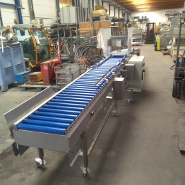 Norcam electric driven roller conveyor